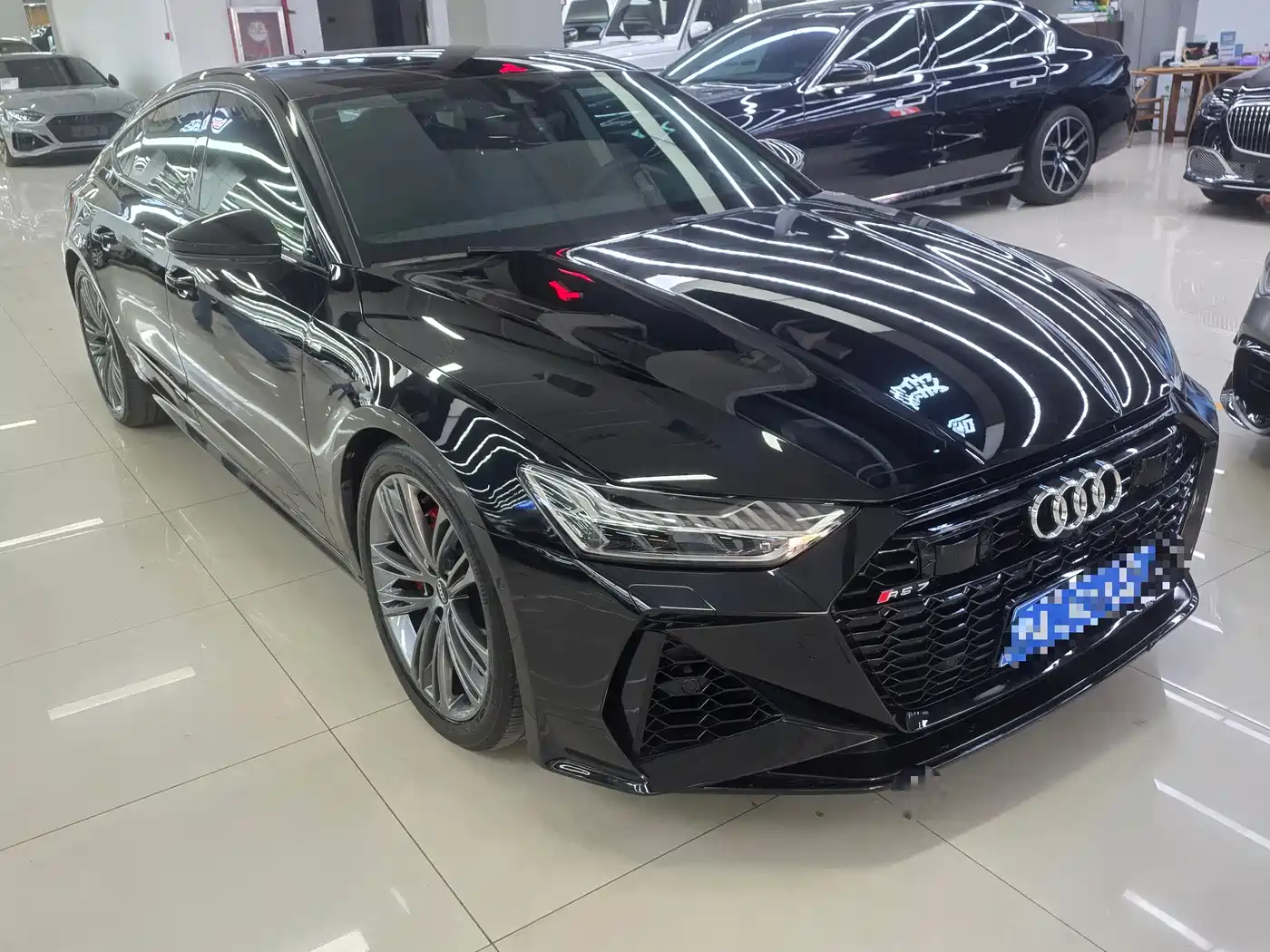 Audi A7 2023 Model 45 TFSI Premium Selection Edition фото 3