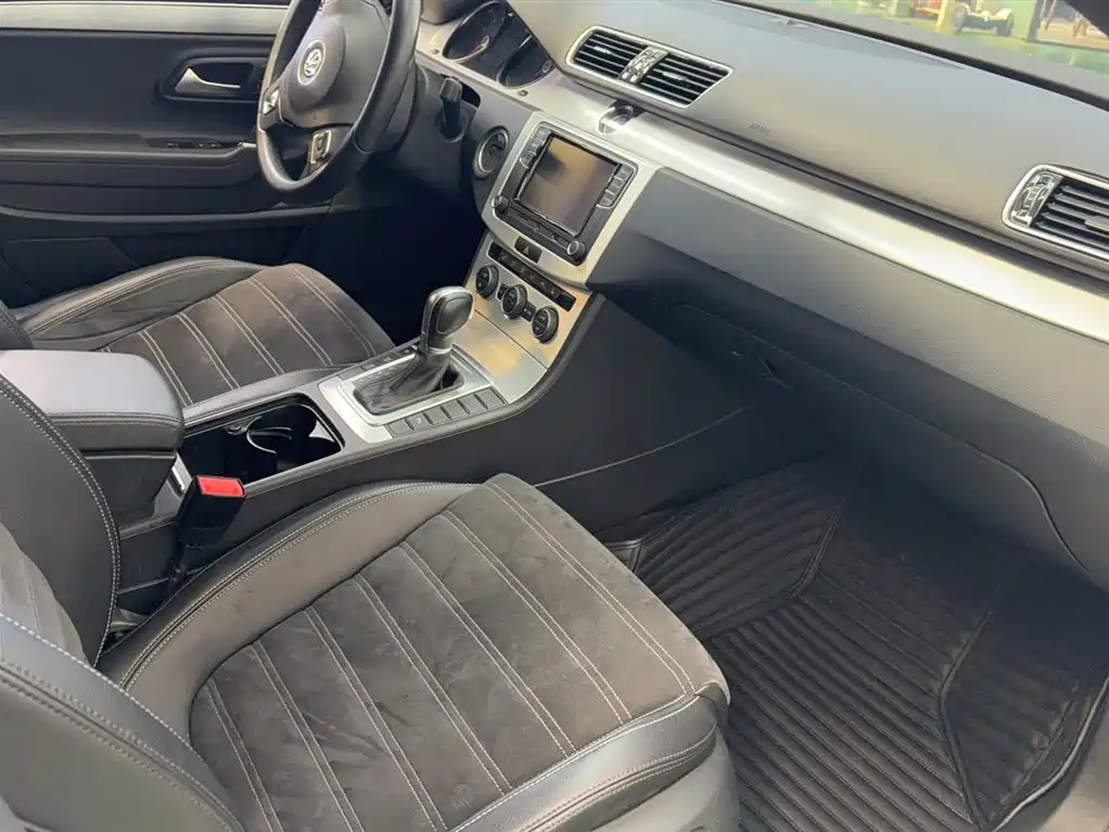 Volkswagen FAW-Volkswagen CC 2018 1.8TSI Premium фото 17