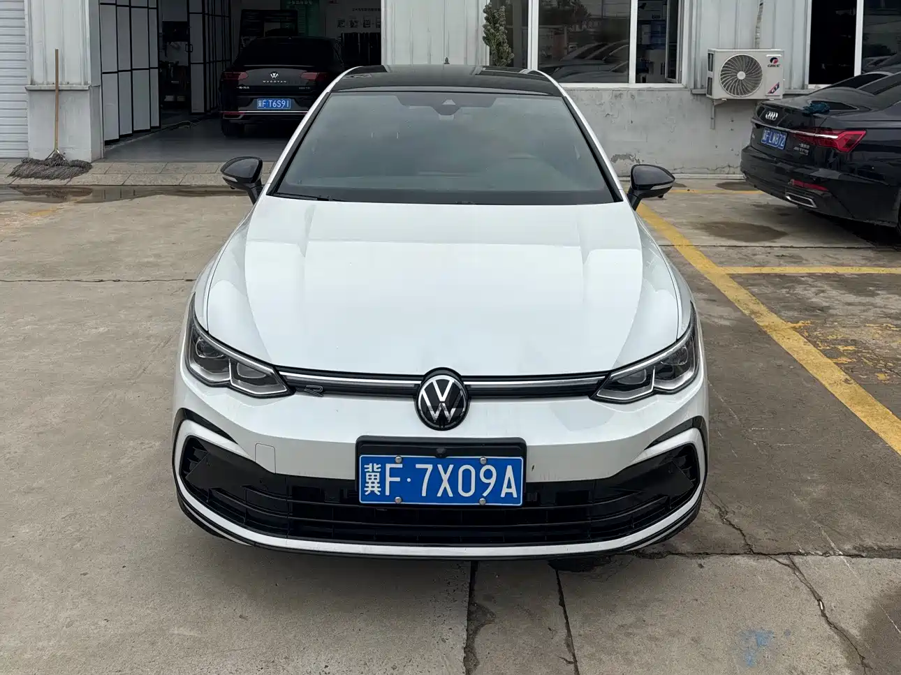 Volkswagen Golf 2024 280TSI DSG R-Line 50th Anniversary Edition