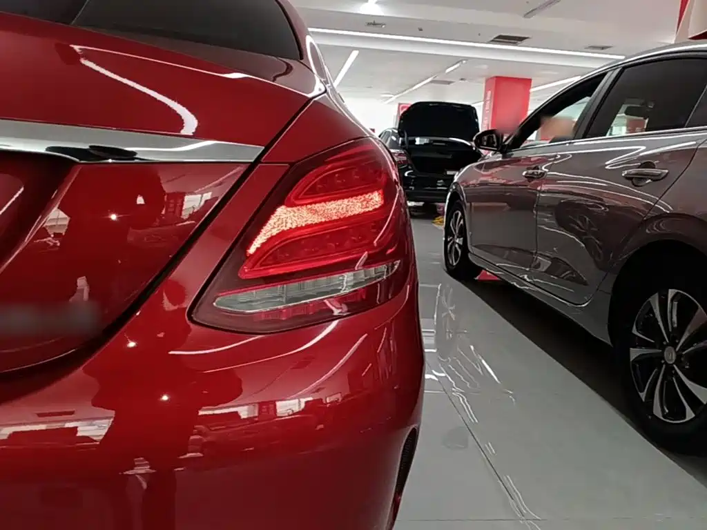 Фото 8 - Mercedes-Benz C-Class