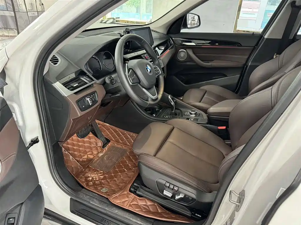 BMW X1 2022 sDrive20Li Fashion фото 7
