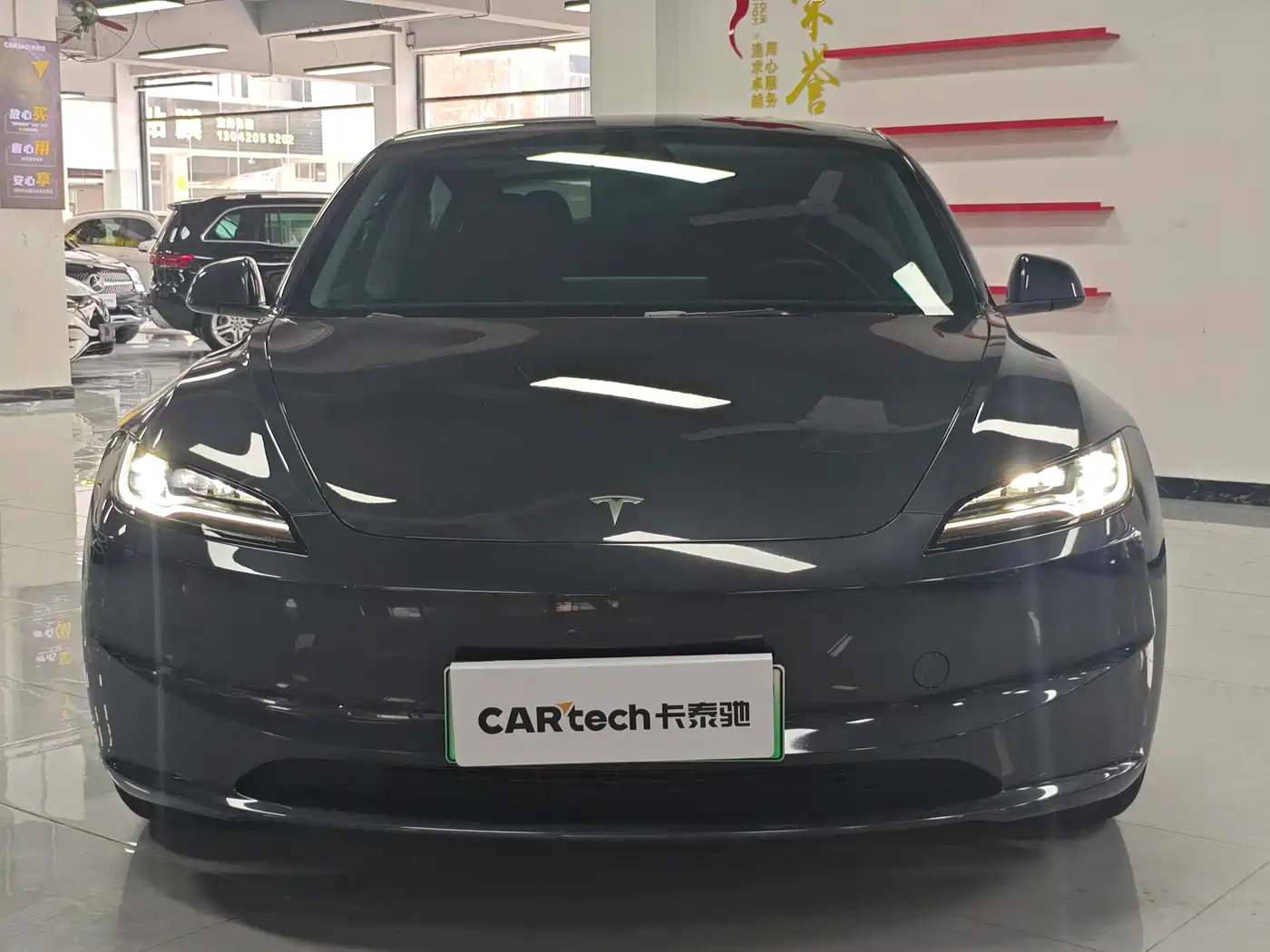 TESLA MODEL 3