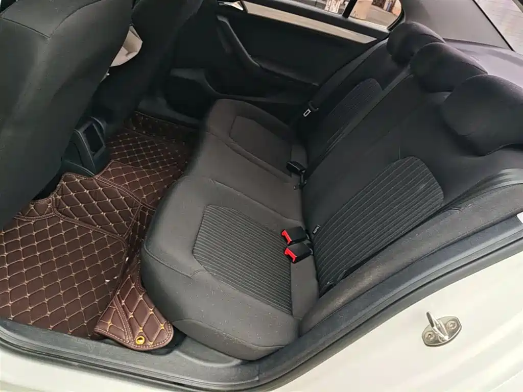 Volkswagen Jetta 2015 Value Edition 1.6L Manual Comfort фото 17