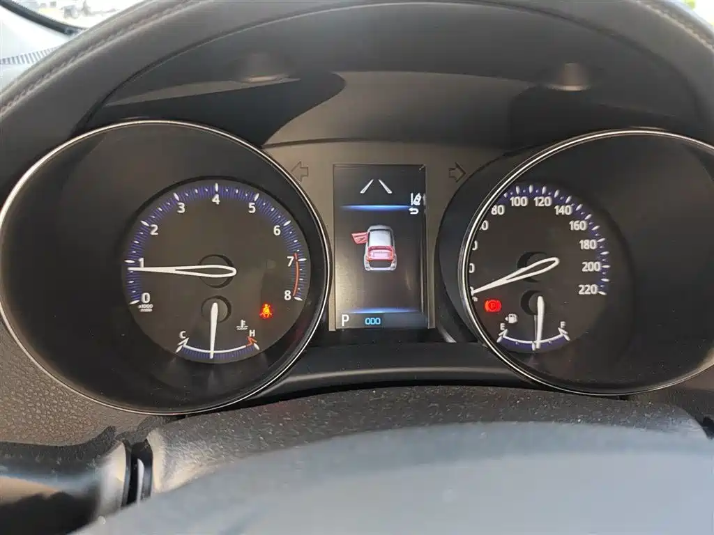 Toyota IZOA 2021 2.0L Yixing Edition фото 4