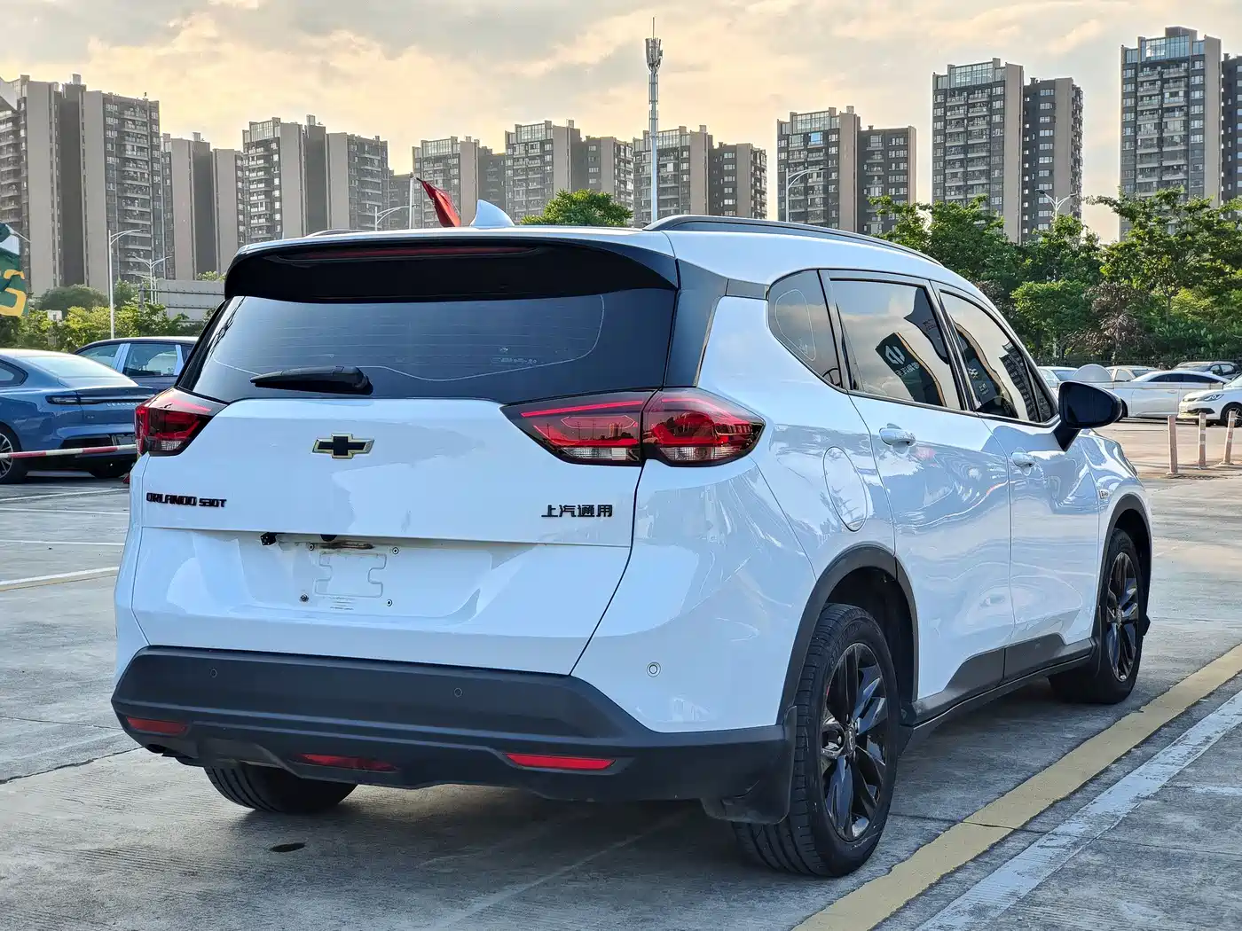 Chevrolet Volando 2018 Redline 530T Auto Premium Edition (5+2 seater) China V фото 7