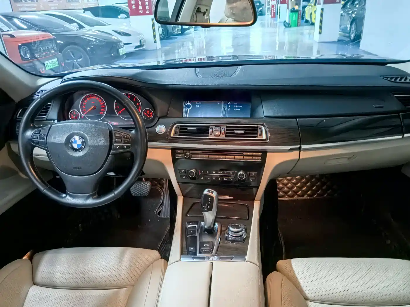 BMW 7 Series 2009 730Li Luxury фото 13