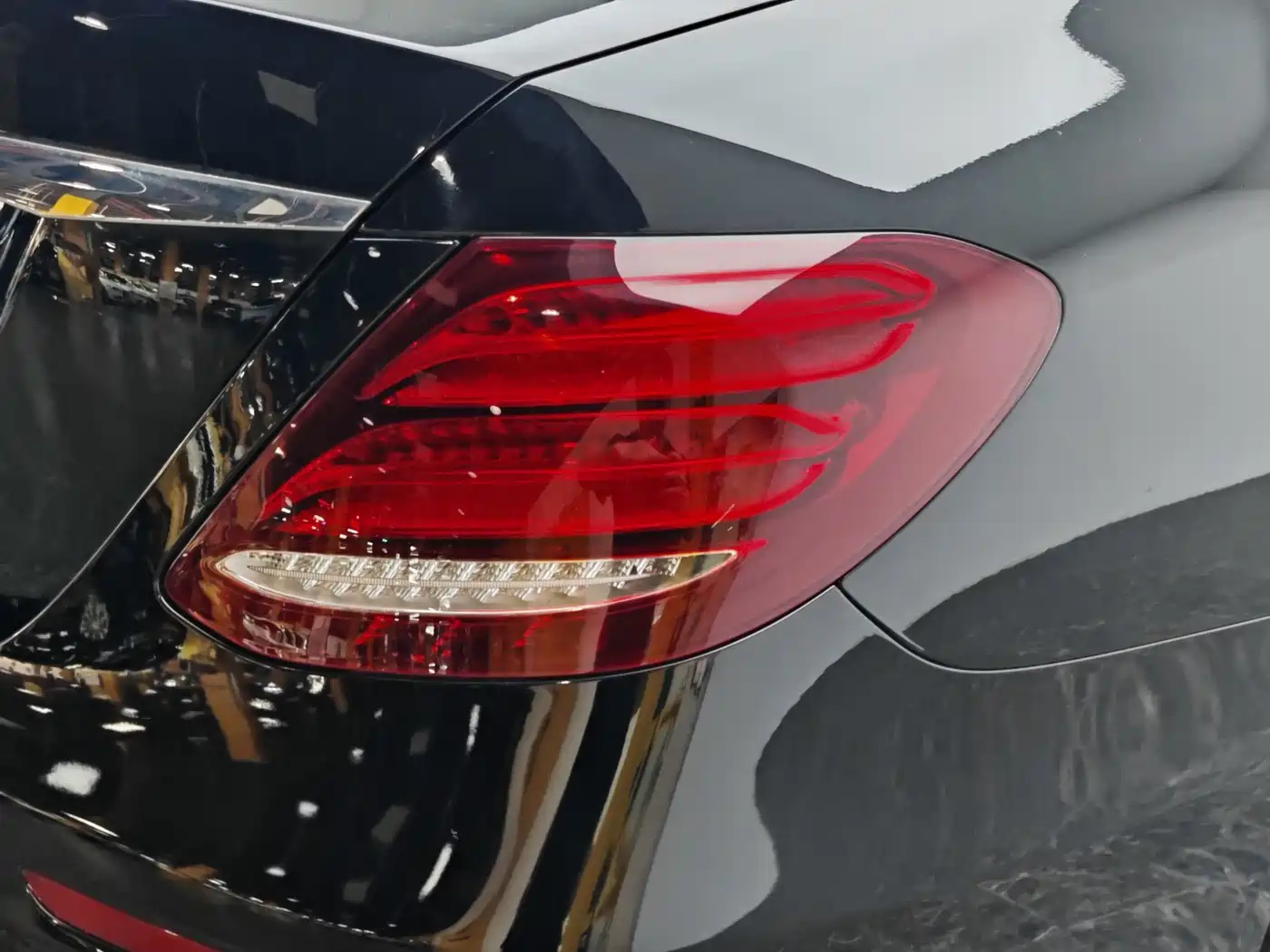 Mercedes-Benz E-Class 2020 E 260 L фото 8