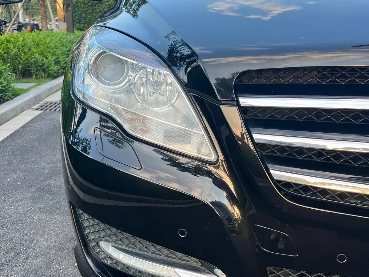 Mercedes-Benz R-Class 2017 R 320 4MATIC Business Collector's Edition фото 8