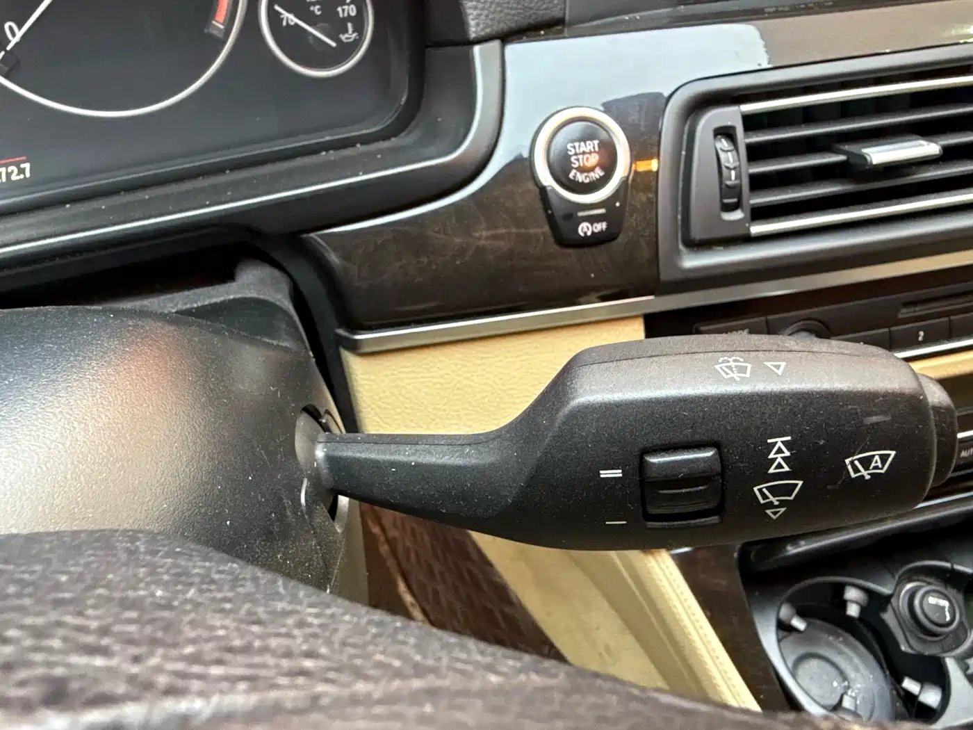 BMW 5 Series 2013 525Li Luxury фото 30