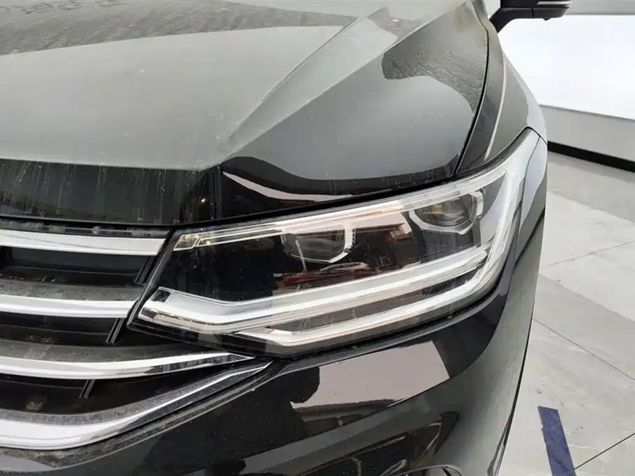 Volkswagen Tiguan L 2024 330TSI Automatic 2WD R-Line Premium Enjoyment Edition фото 5