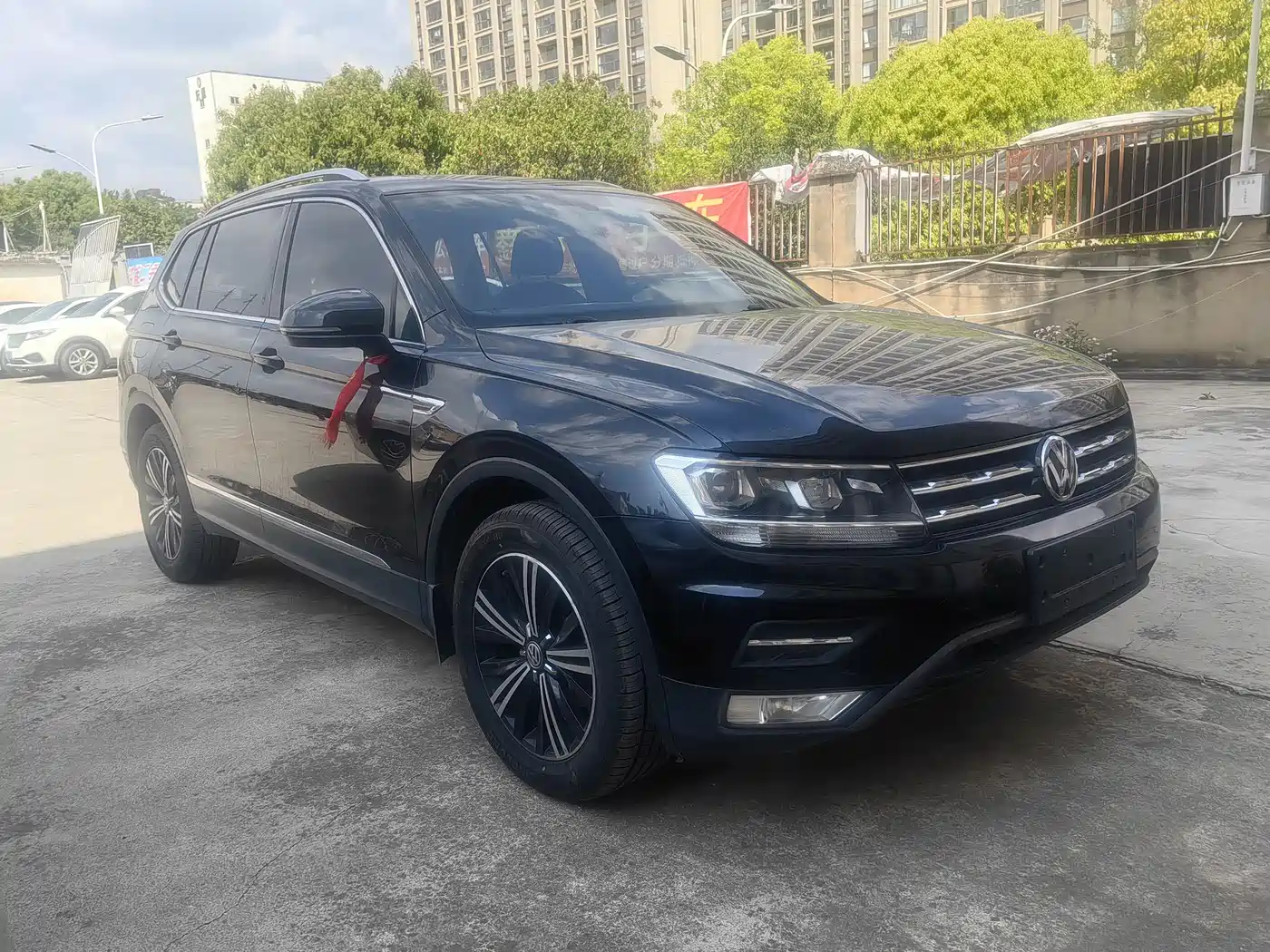 Volkswagen Tiguan L 2019 330TSI Automatic 2WD Panorama Comfort Edition China VI фото 3