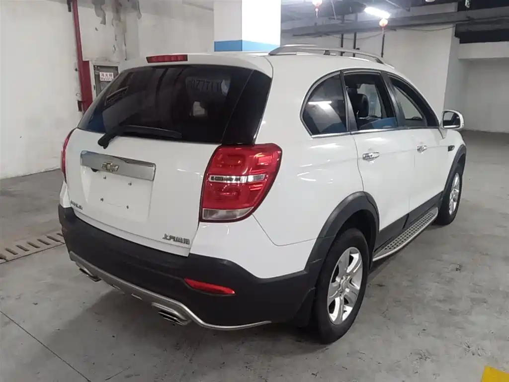 Chevrolet Captiva 2017 2.4L 2WD Luxury Edition 7-Seater фото 7