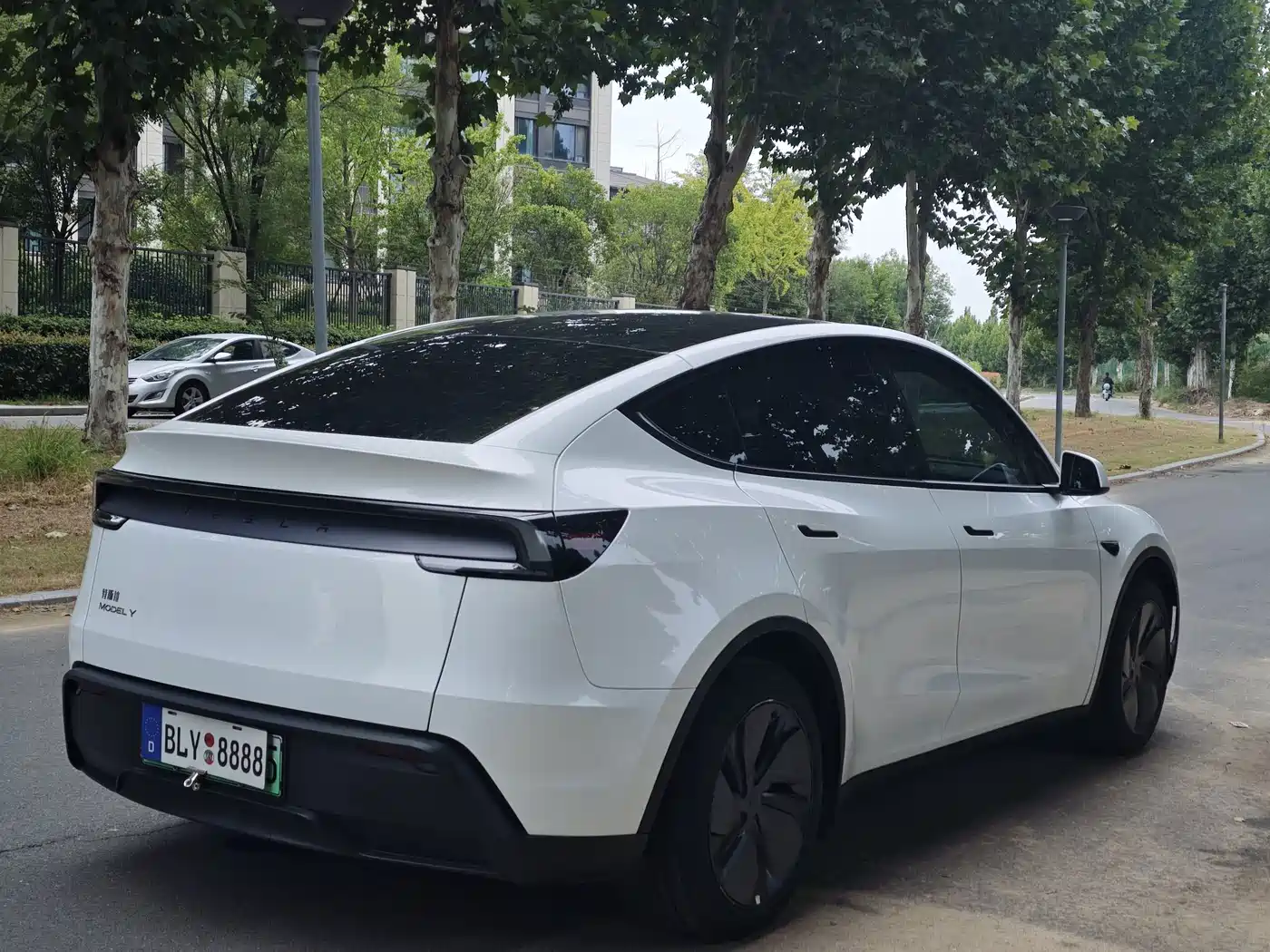 Tesla Model Y 2026 2026 Rear-Wheel Drive