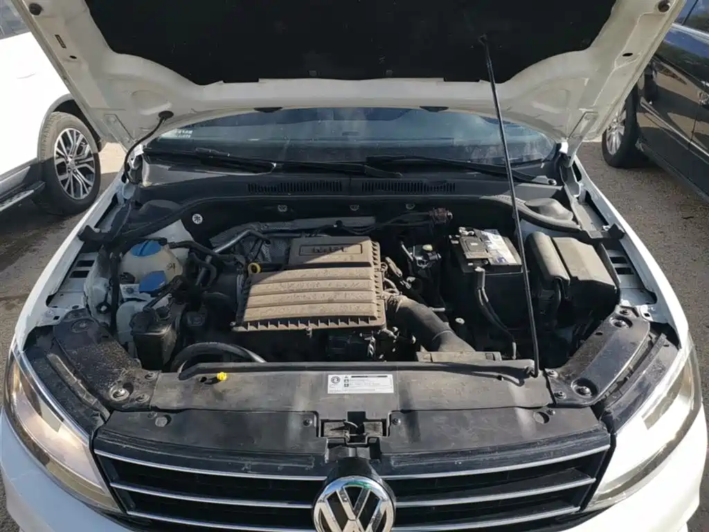 Volkswagen Sagitar 2018 1.6L Automatic Comfort фото 20