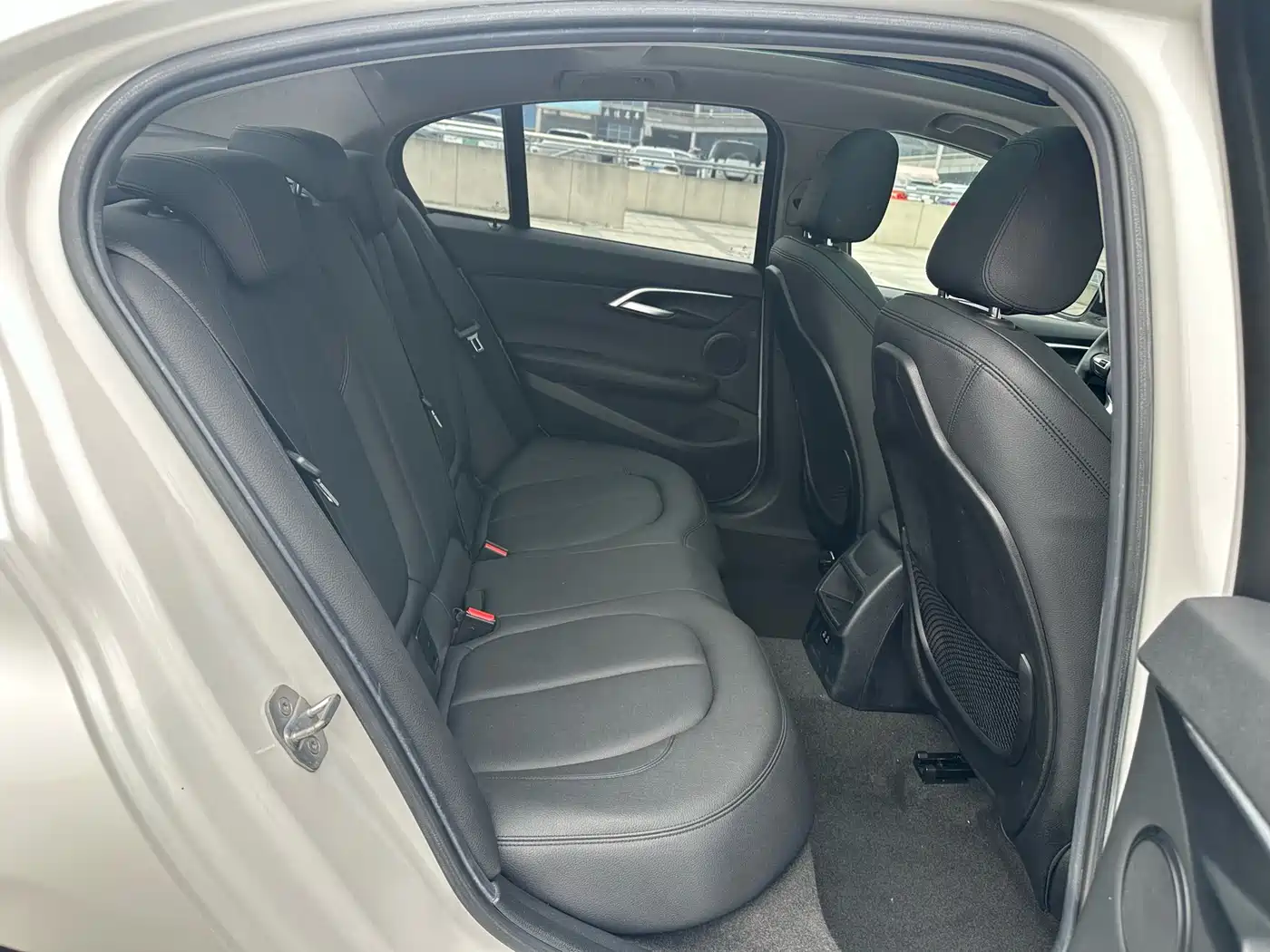 BMW 1 Series 2019 120i Leading M Sport Package фото 16