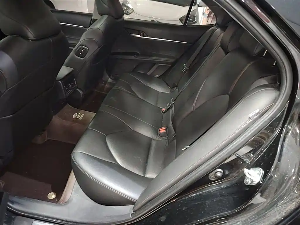 Toyota Camry 2023 2.5G Luxury Edition фото 17