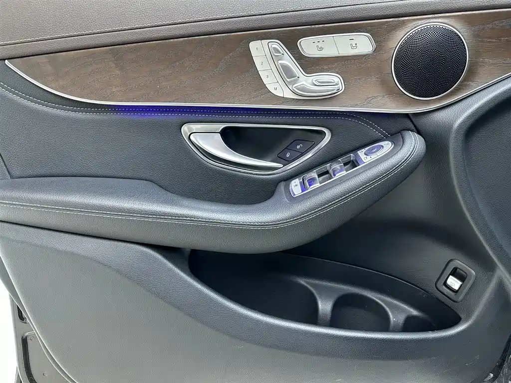Mercedes-Benz GLC 2020 GLC 300 L 4MATIC Dynamic фото 12
