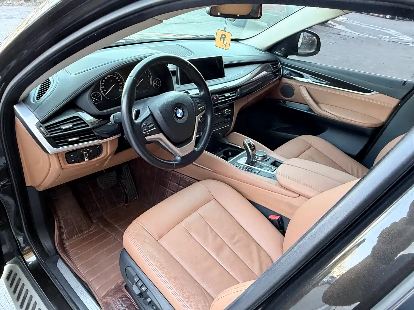 BMW X6 2015 xDrive35i Luxury Model фото 4