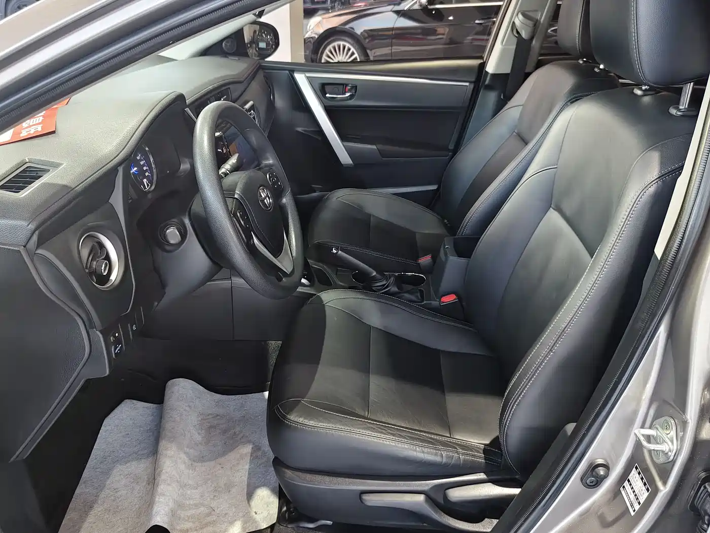 Toyota Corolla Twin Engine E+ 2020 1.8L E-CVT Comfort Edition фото 12