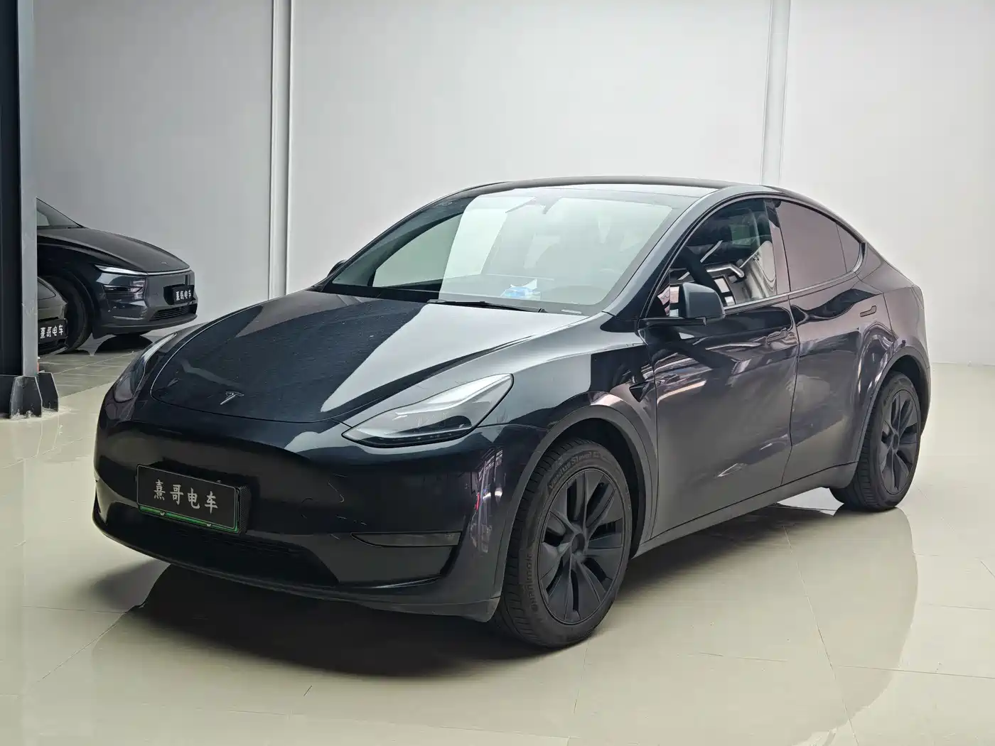 Tesla Model Y 2024
