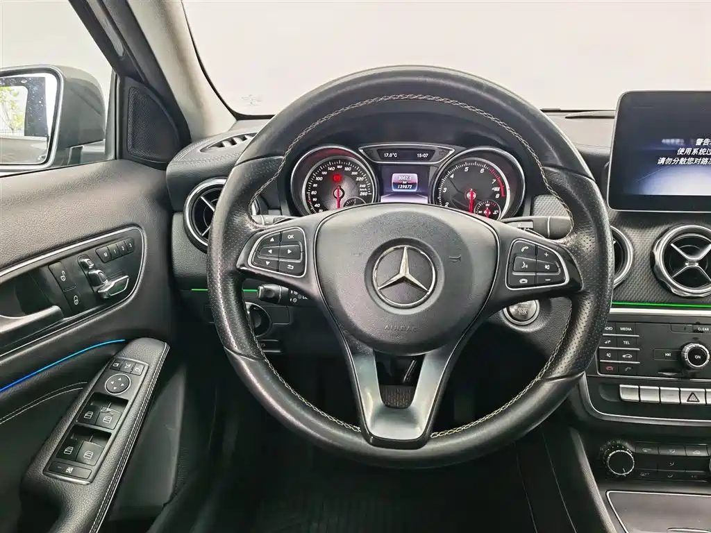 Mercedes-Benz GLA 2018 GLA 200 Fashion фото 11
