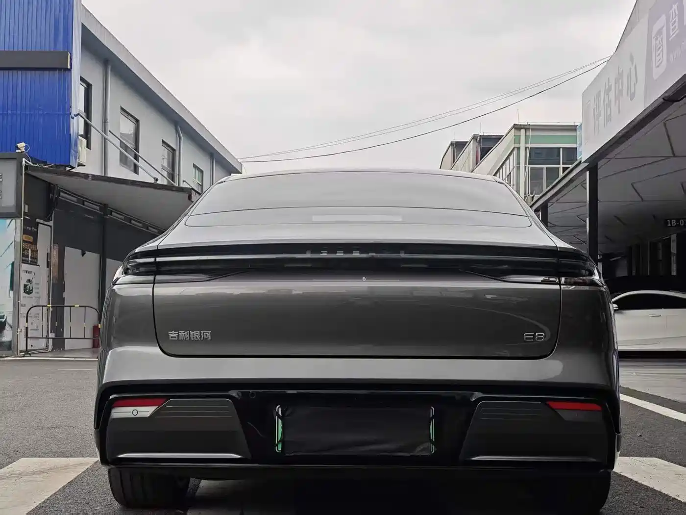 Geely Galaxy Galaxy E8 2025 700km Long Voyage Smart Drive Edition фото 5