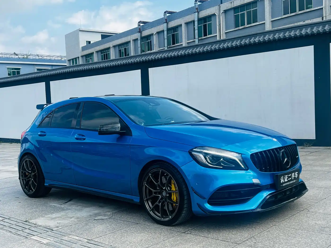 Mercedes-Benz A-Class AMG (Import) 2016 AMG A 45 4MATIC фото 2