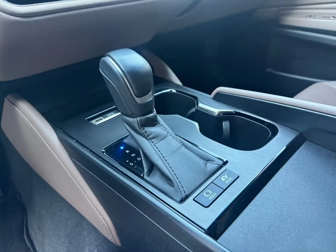 Lexus ES 2025 2025 300h Premium Edition