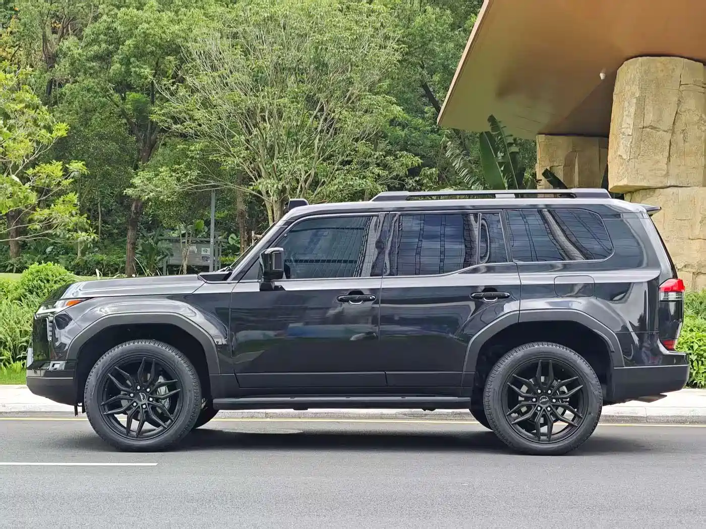 Lexus GX 2024 OVERTRAIL Summit Edition фото 4