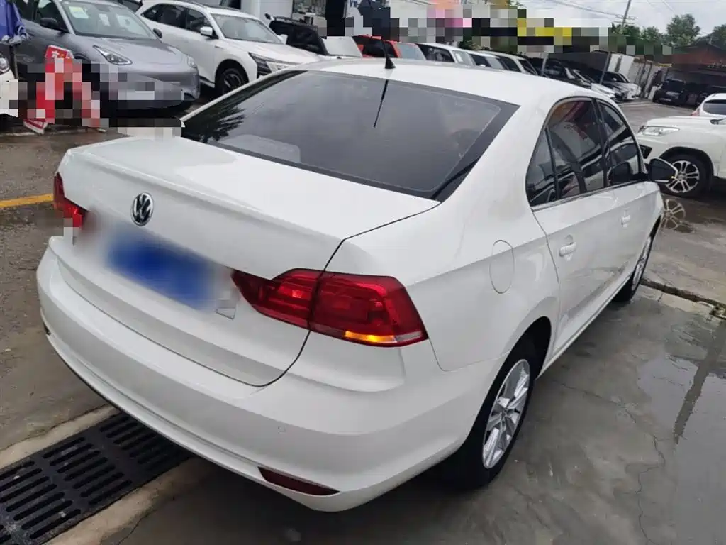 Volkswagen Santana 2016 1.6L Automatic Comfort Edition фото 7