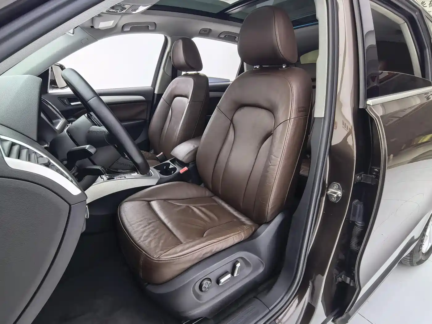 Audi Q5 2015 40 TFSI Technology фото 17