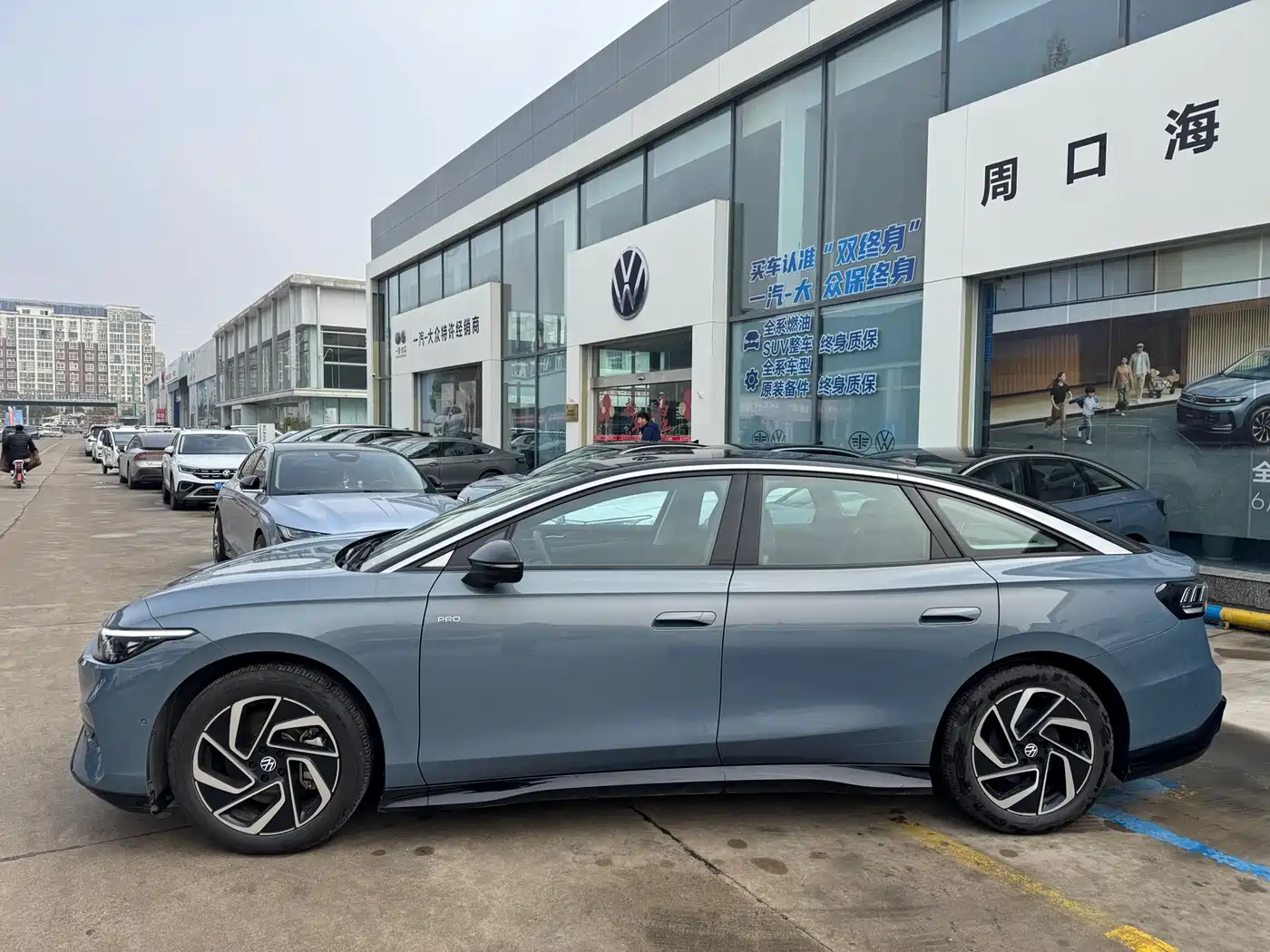 VOLKSWAGEN ID.7 VIZZION