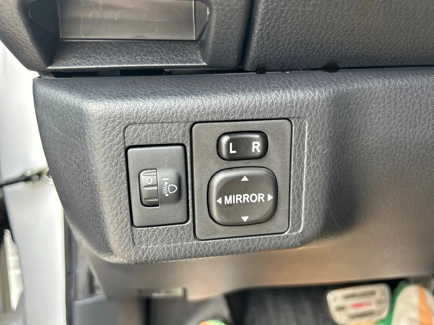 Toyota YARiS L Zhi Xuan 2020 Zhi Xuan X 1.5L CVT Leading фото 31