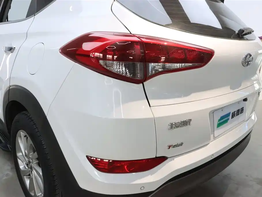 Hyundai Tucson 2015 1.6T Dual Clutch 2WD Smart фото 31