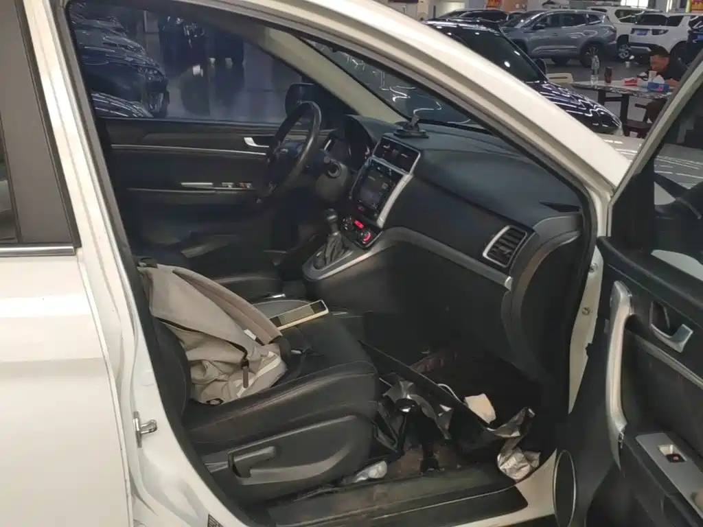 Фото 25 - Haval M6