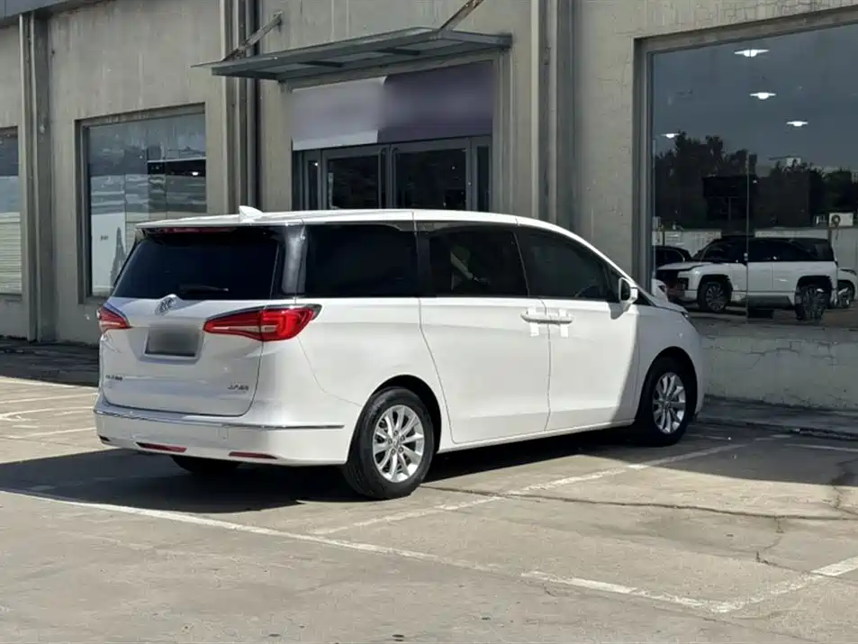 Buick GL8 2017 ES 28T Comfort Type China V фото 12