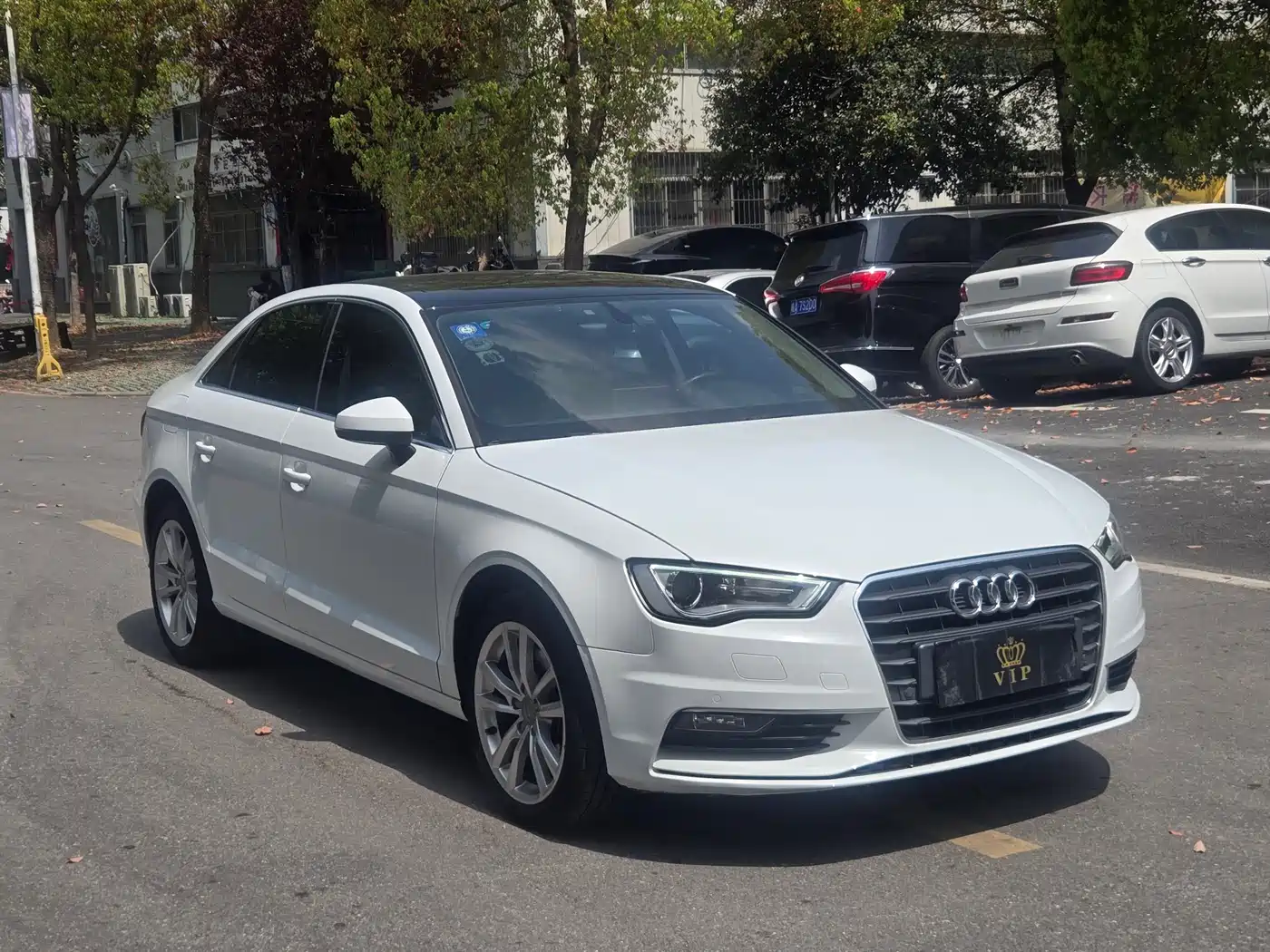 Audi A3 2015 Limousine 40 TFSI Automatic Comfort фото 3