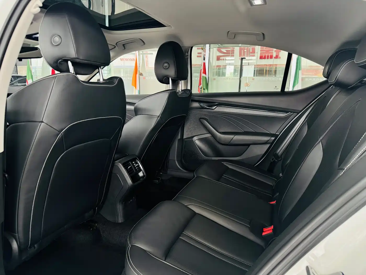 Škoda Octavia 2023 Facelift PRO TSI280 Premium Edition фото 9