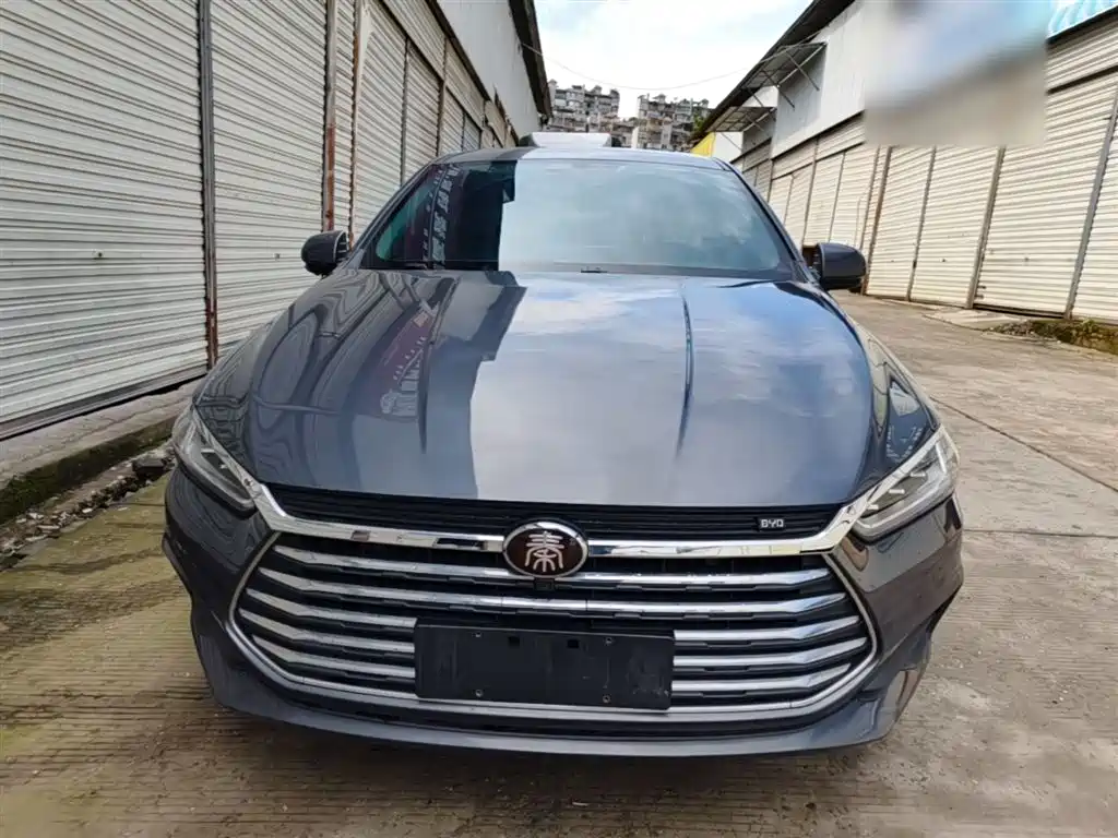 BYD Qin Pro 2018 1.5TI Automatic Smart Connected Dynamic Edition фото 3