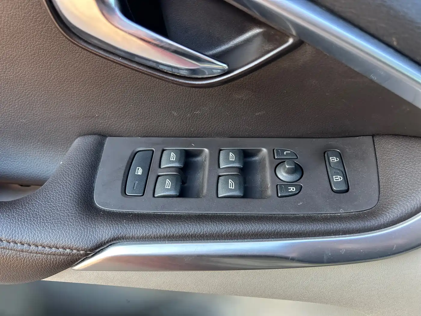Фото 26 - Volvo V40