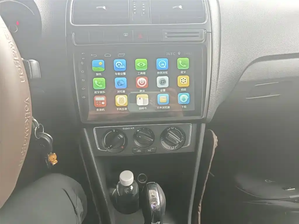 Volkswagen Polo 2016 1.6L Automatic Comfort фото 13