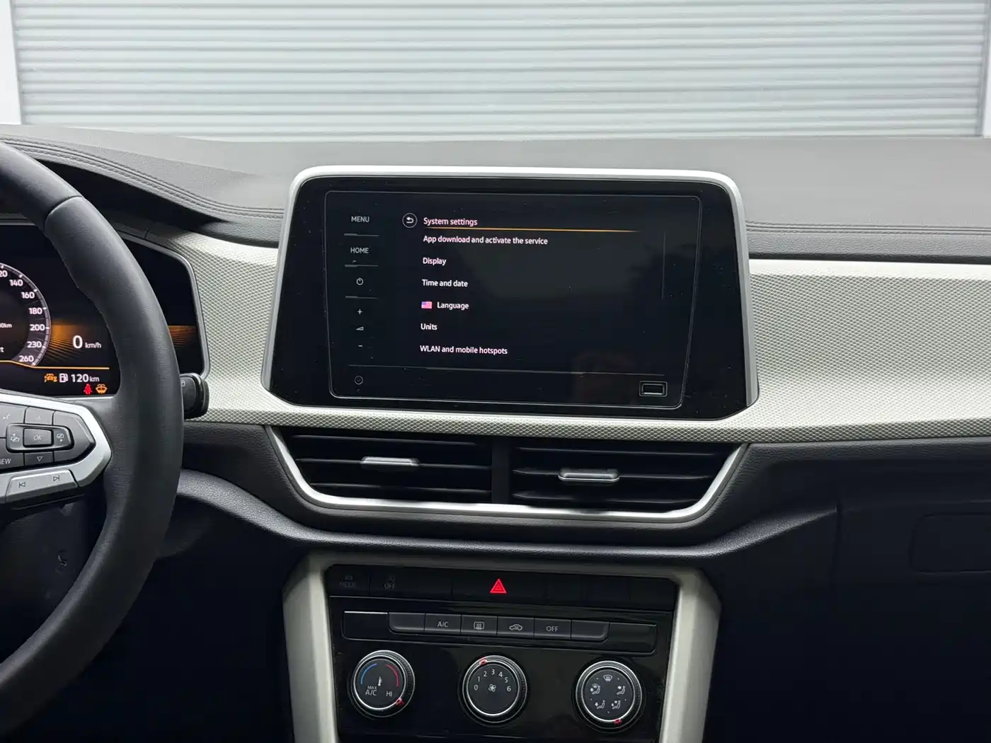 Volkswagen T-ROC 2023 280TSI DSG 2WD Time Edition фото 16