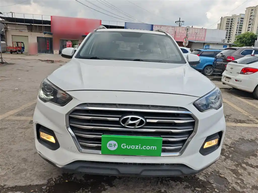 Hyundai Beijing Hyundai ix35 2018 2.0L Automatic 2WD Zhiyong·Enjoyment Edition фото 3