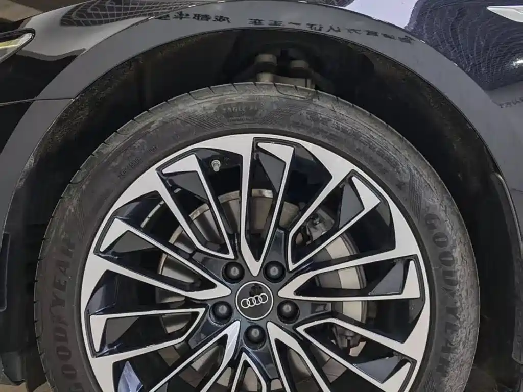Audi A7L 2024 45 TFSI Luxury фото 9