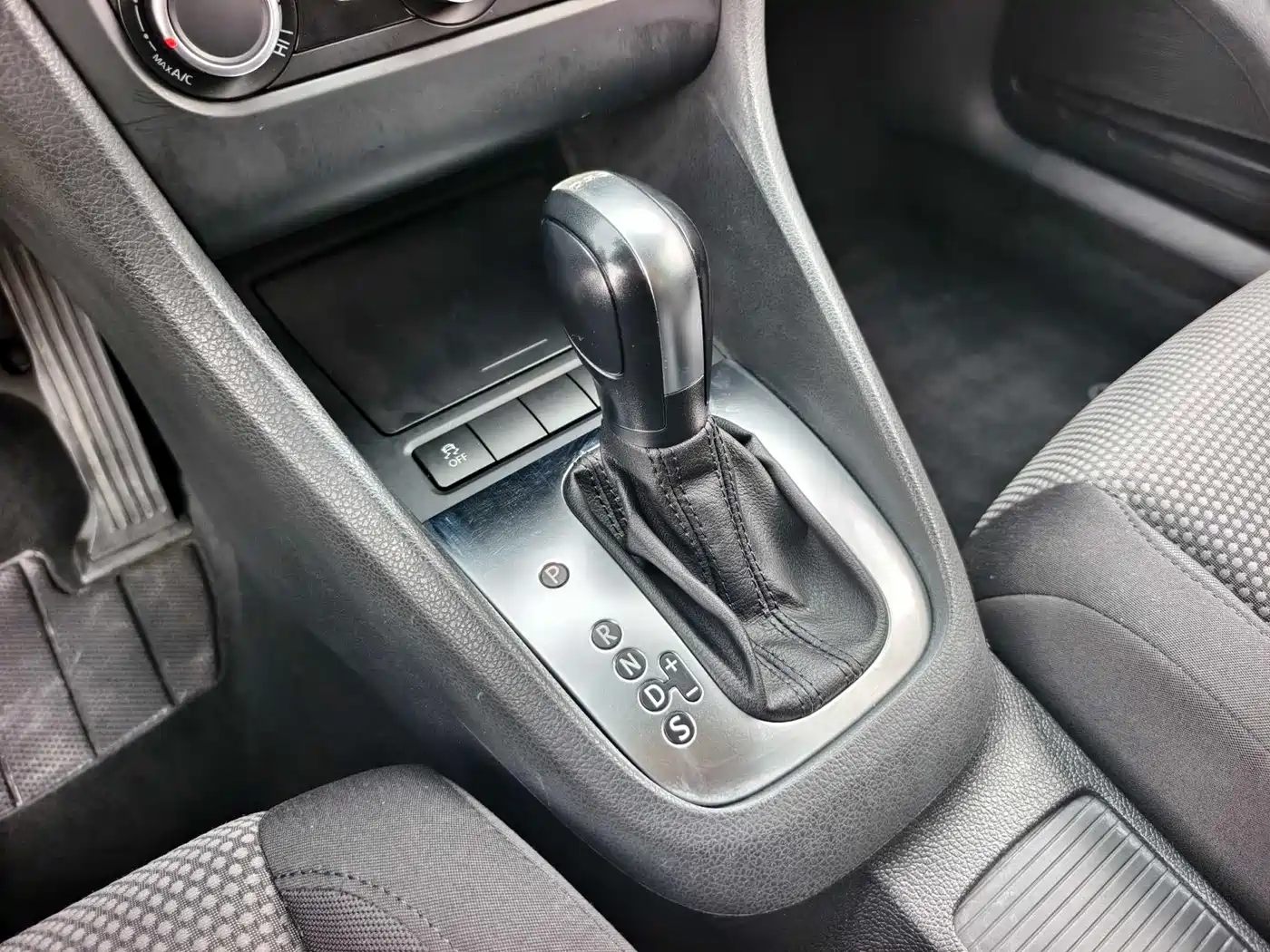 Volkswagen Golf 2012 1.4TSI Automatic Comfort фото 5