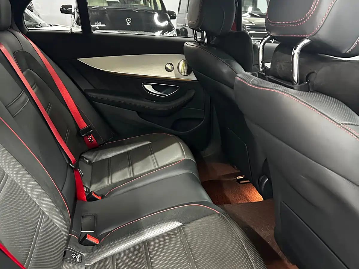 MERCEDES-BENZ E CLASS AMG