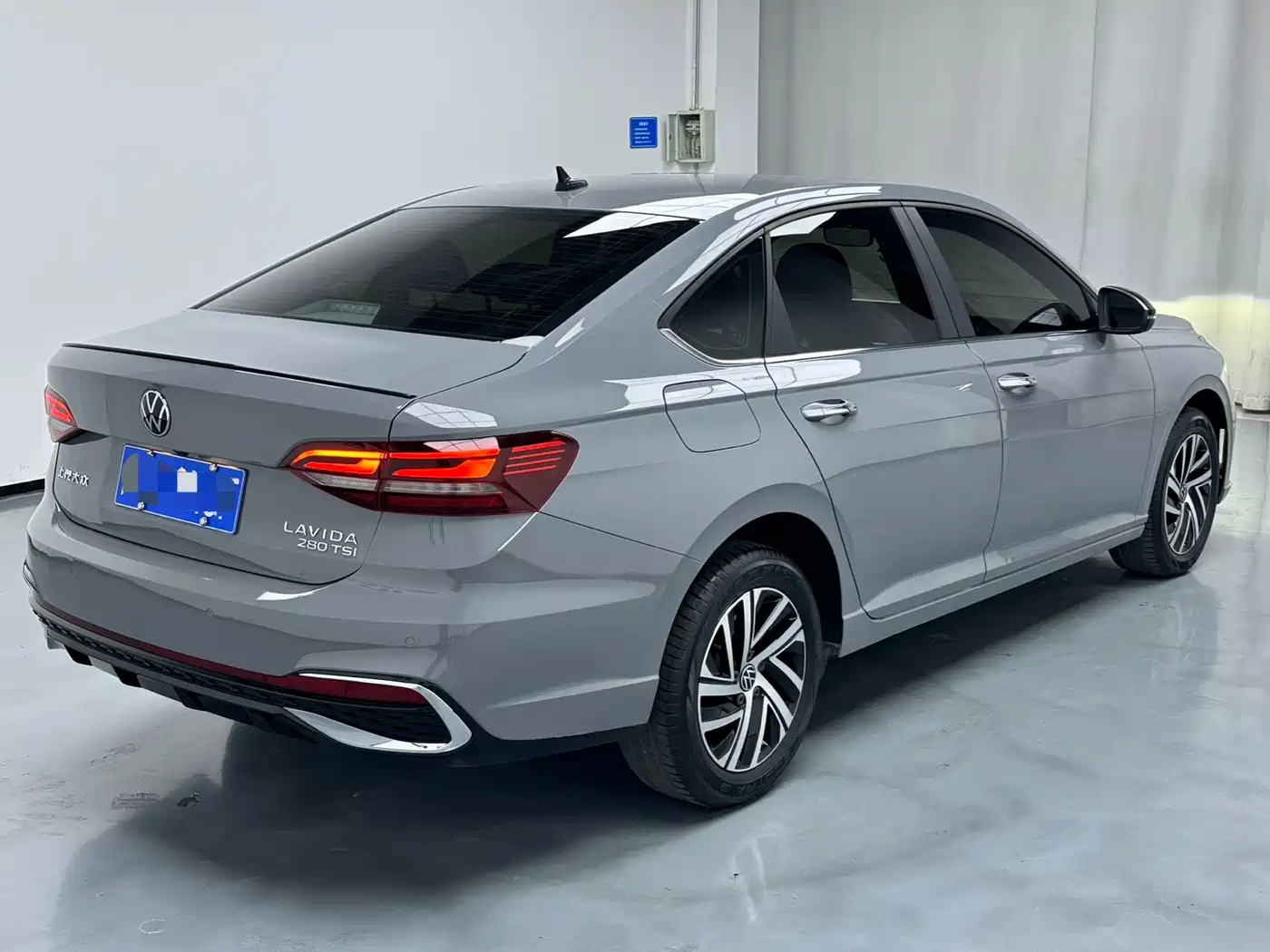 Volkswagen Lavida 2023 280TSI DSG Starlight Comfort Edition фото 13
