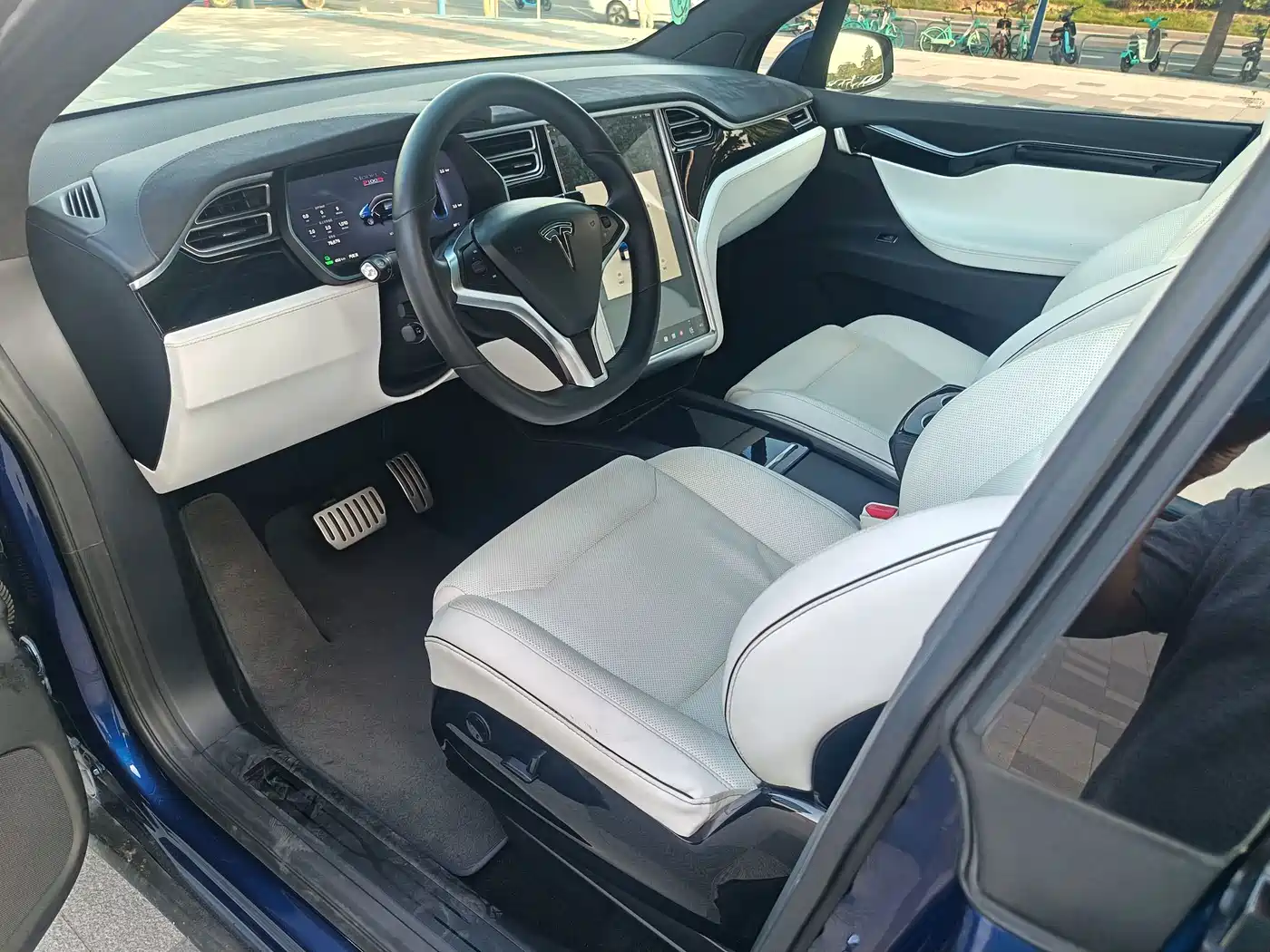 Tesla Model X 2016 2016 Model X P100D Performance