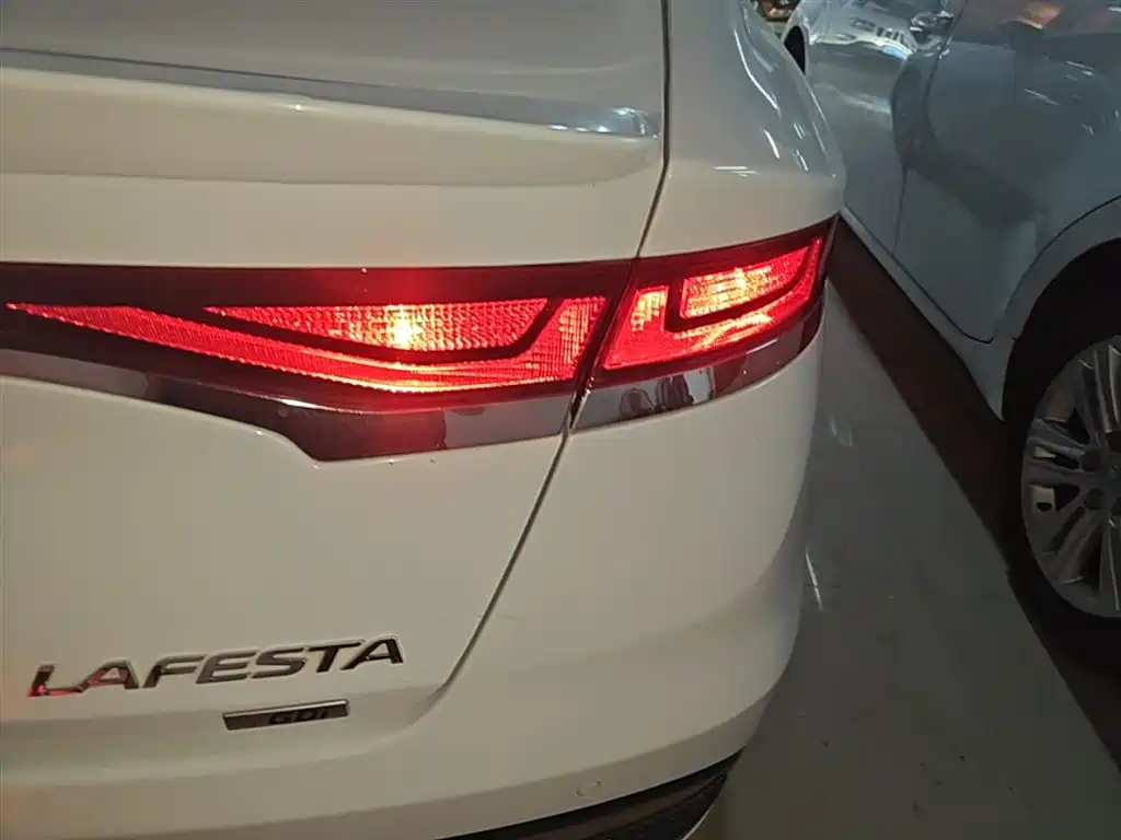 Hyundai Fista 2019 280TGDi Sport Edition China VI фото 8