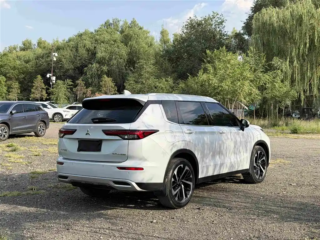 Mitsubishi Outlander 2023 2023 1.5T CVT 4WD Excellence Edition 5-seater